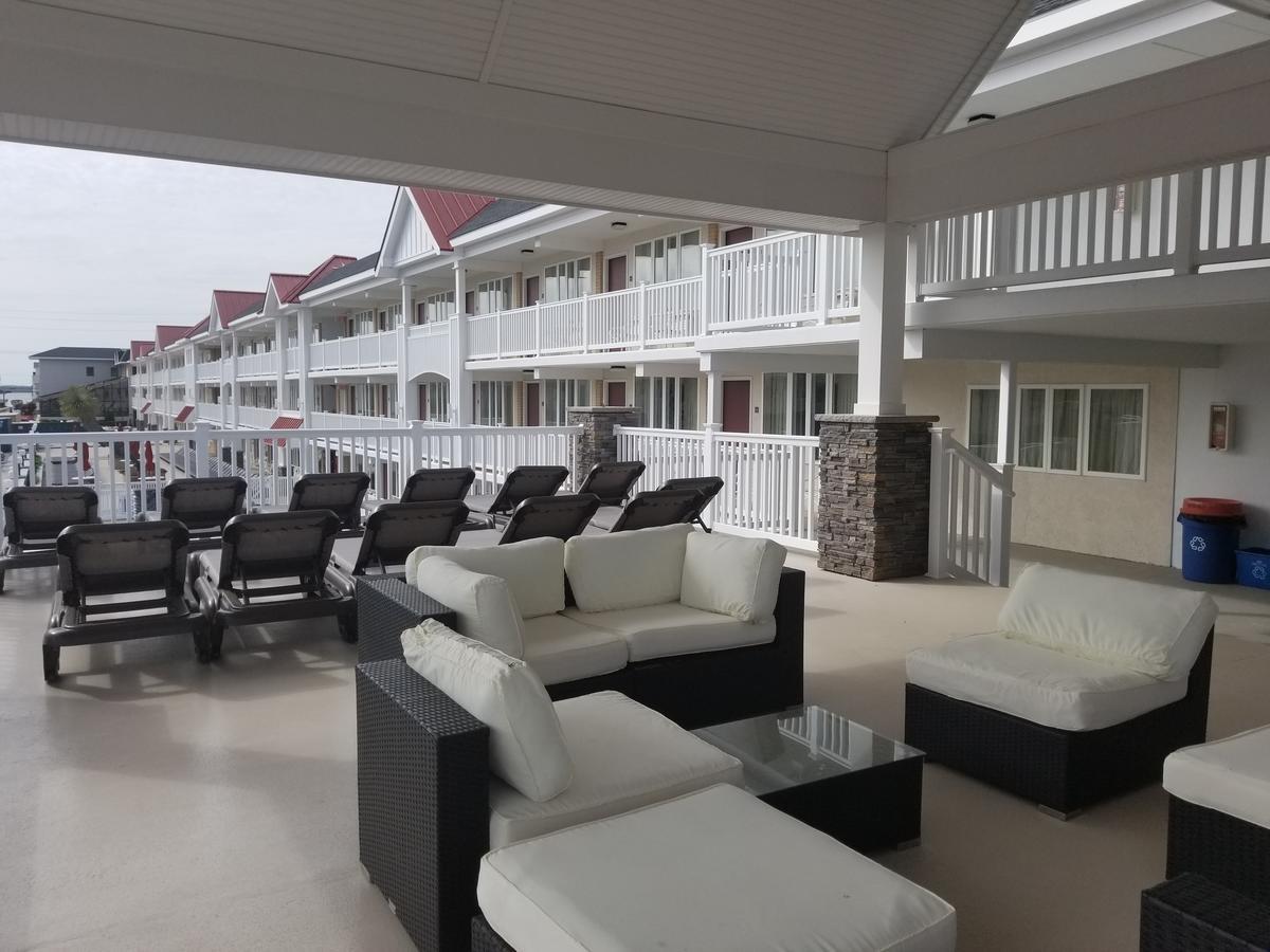 Desert Sand Resort Авалон Екстериор снимка