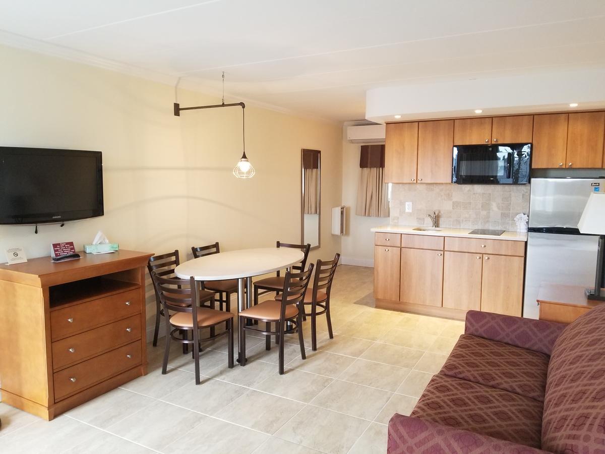 Desert Sand Resort Авалон Екстериор снимка