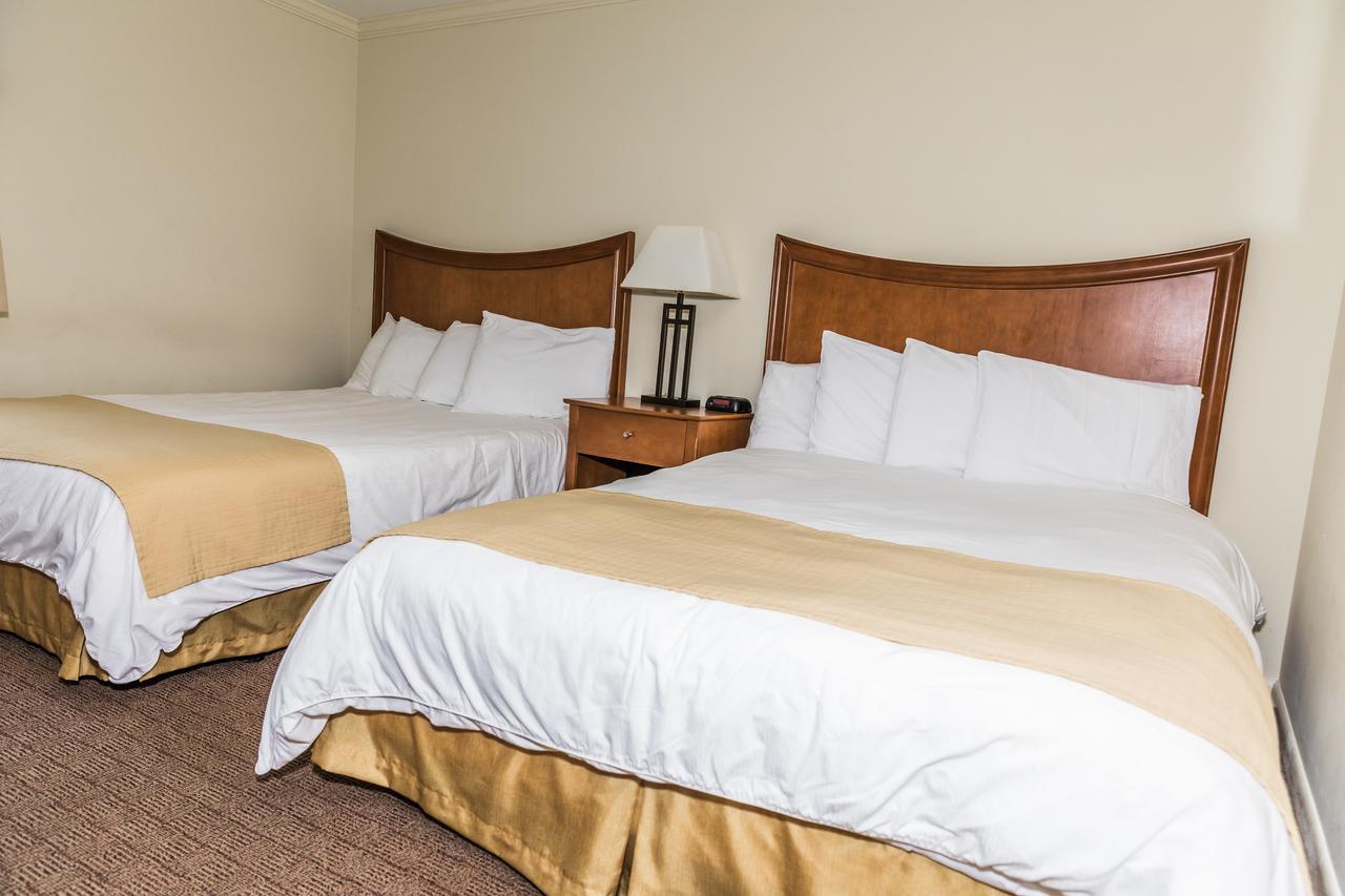 Desert Sand Resort Авалон Екстериор снимка