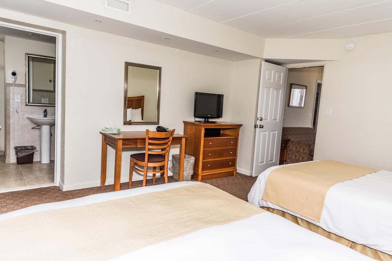Desert Sand Resort Авалон Екстериор снимка
